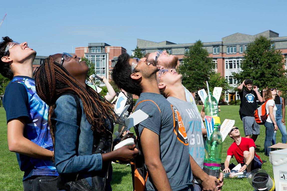 Freshman Scholars Institute (FSI) watching rocket launch