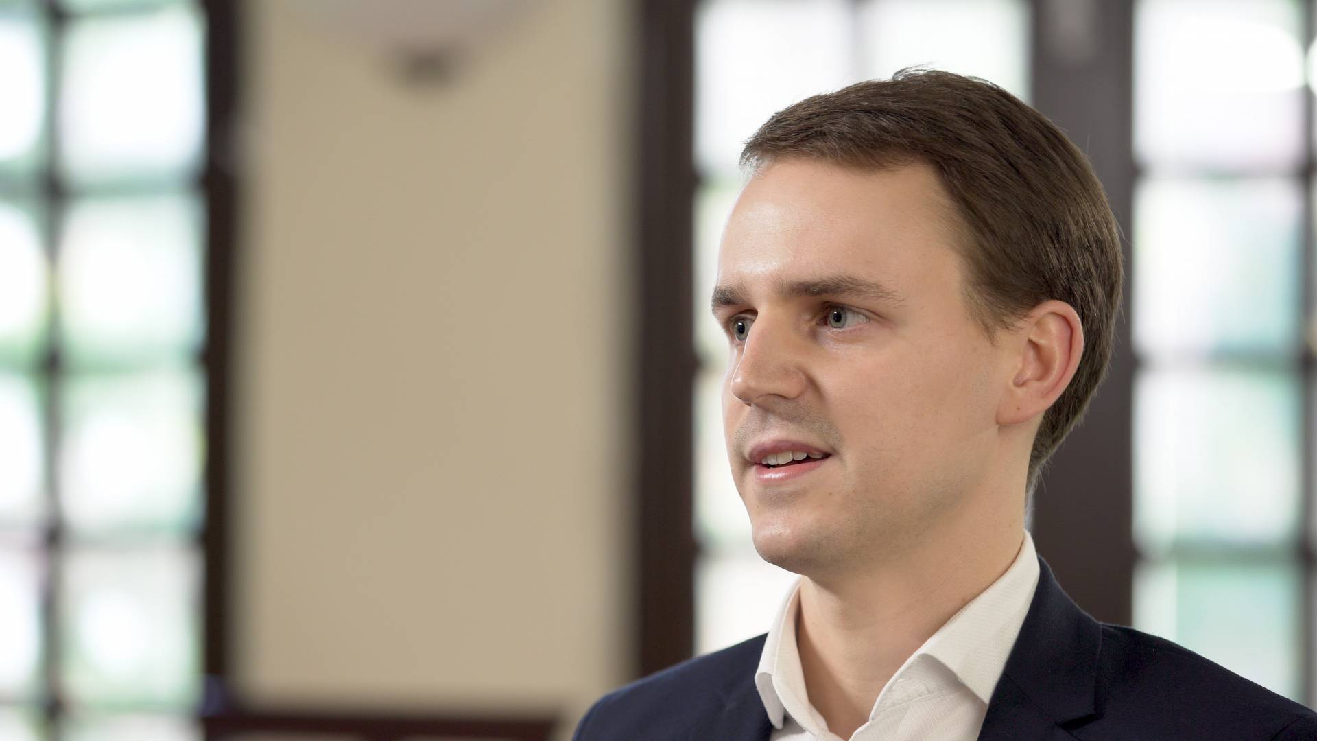 Máté Bezdek