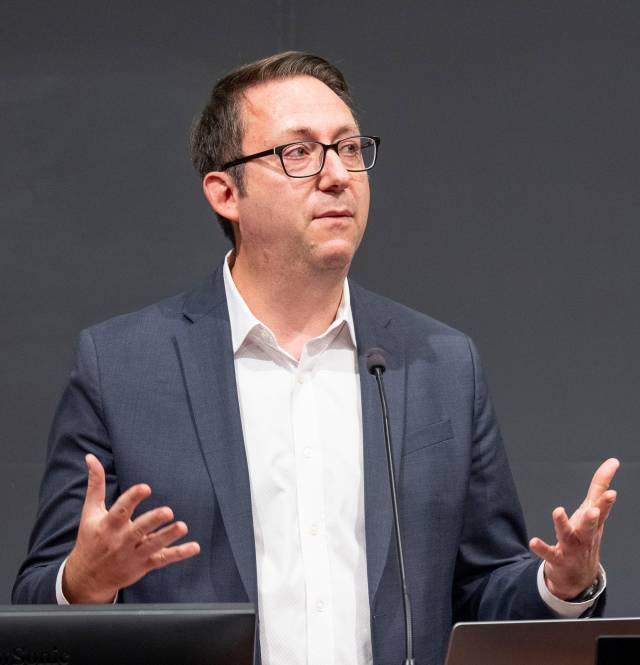 Udi Ofer